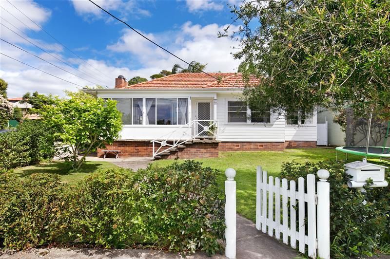 2 Selby Avenue, Dee Why NSW 2099