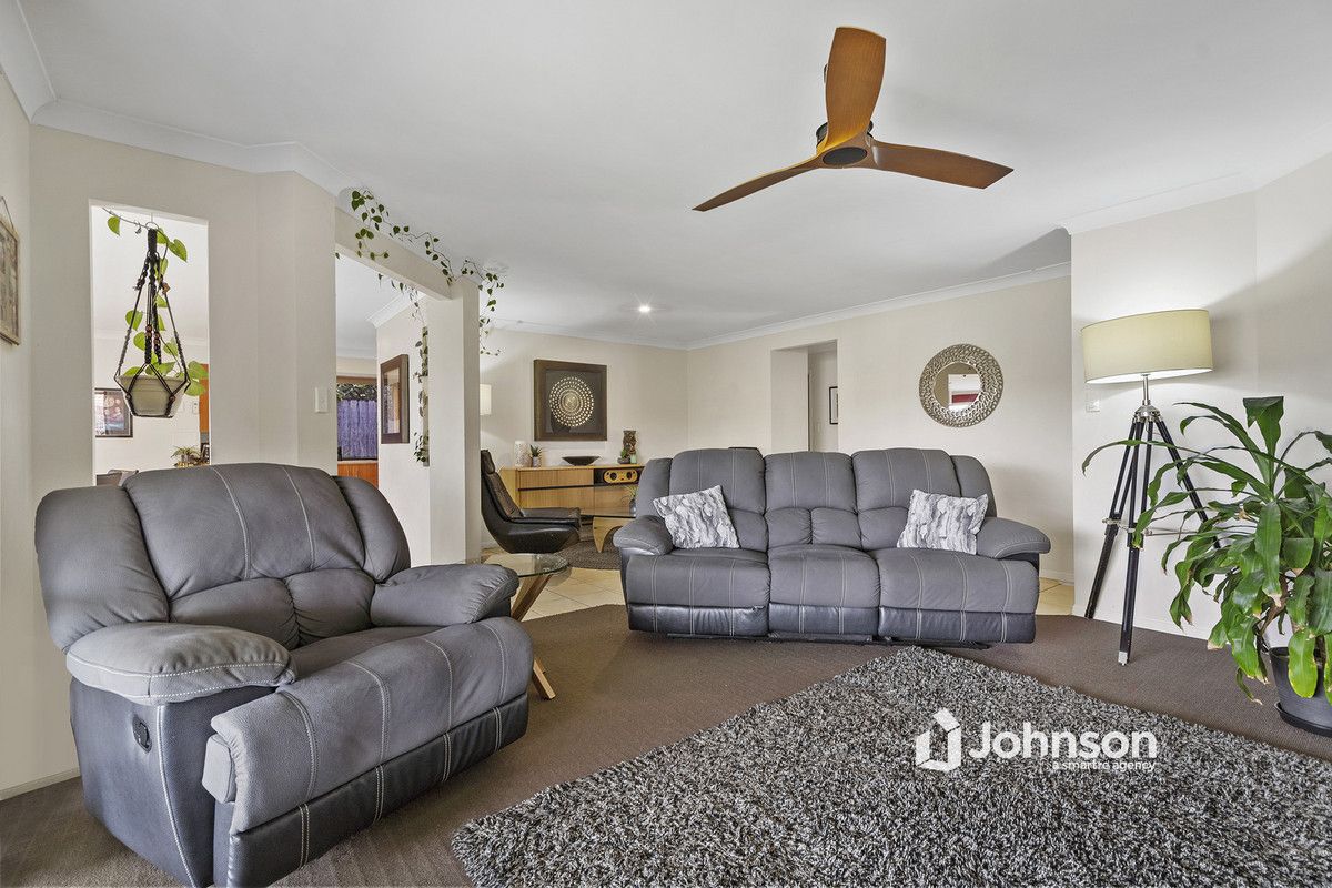 7 Palm Street, Pacific Pines QLD 4211 Domain