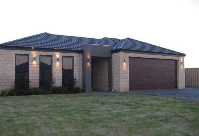 4 bedrooms House in 19 Hotham Way EATON WA, 6232