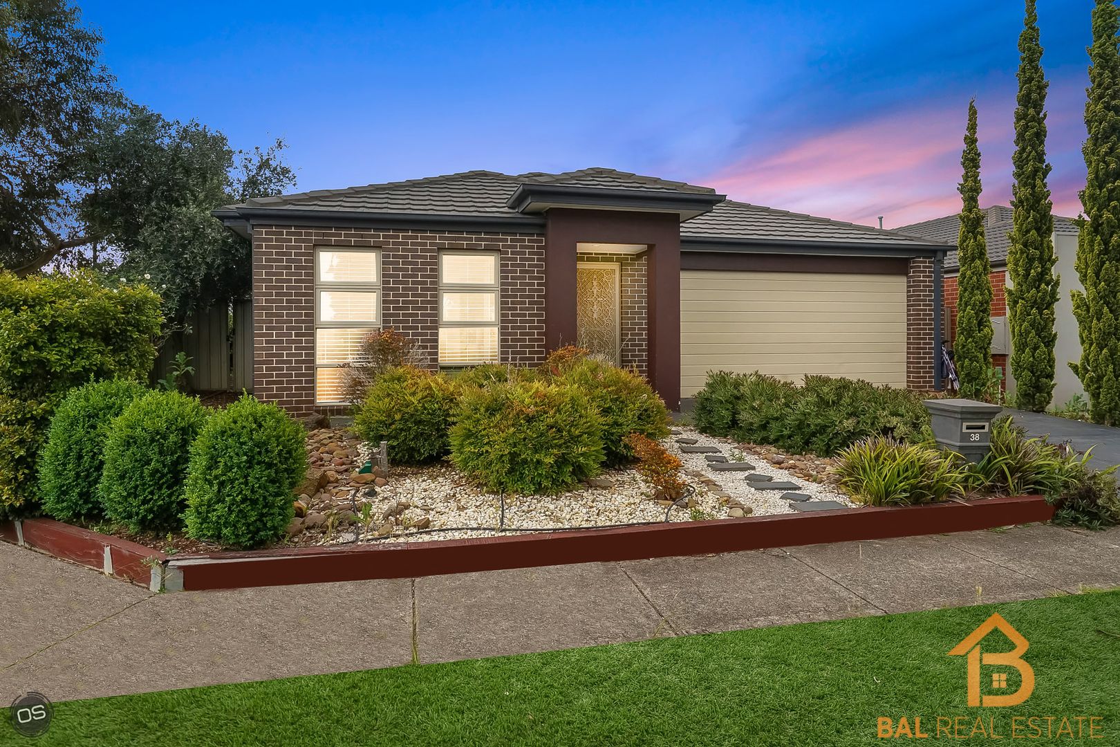 38 Parkvista Drive, Truganina VIC 3029, Image 2