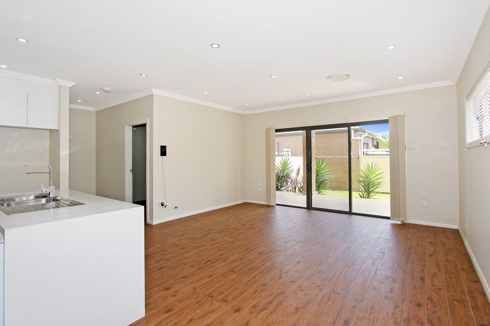 2/97 Market Street, Condell Park NSW 2200, Image 2