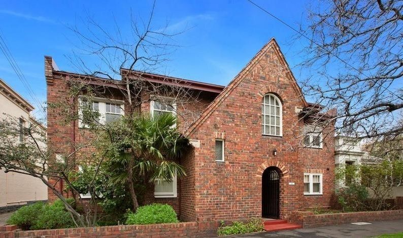 2 bedrooms Apartment / Unit / Flat in 2/40 Millswyn Street SOUTH YARRA VIC, 3141