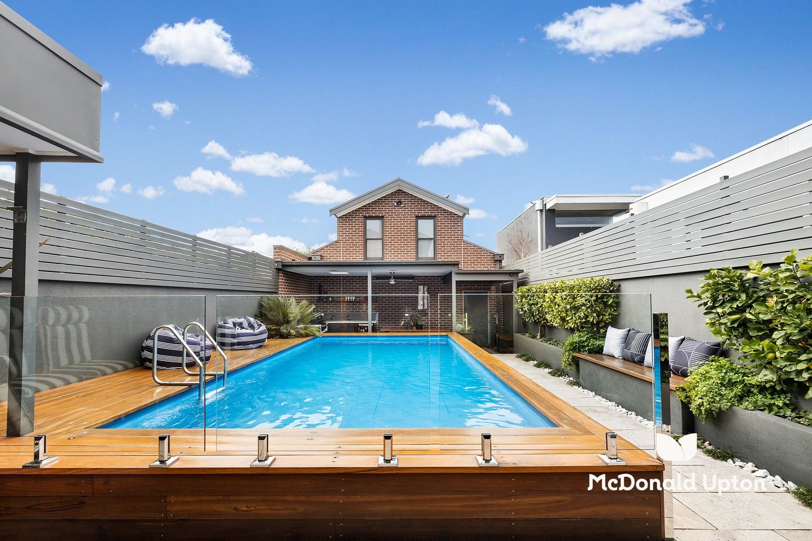 4 bedrooms House in 862 Mount Alexander Road MOONEE PONDS VIC, 3039