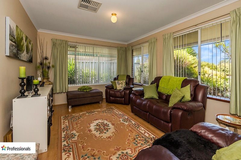 5 Halfmoon Place, Waikiki WA 6169, Image 1