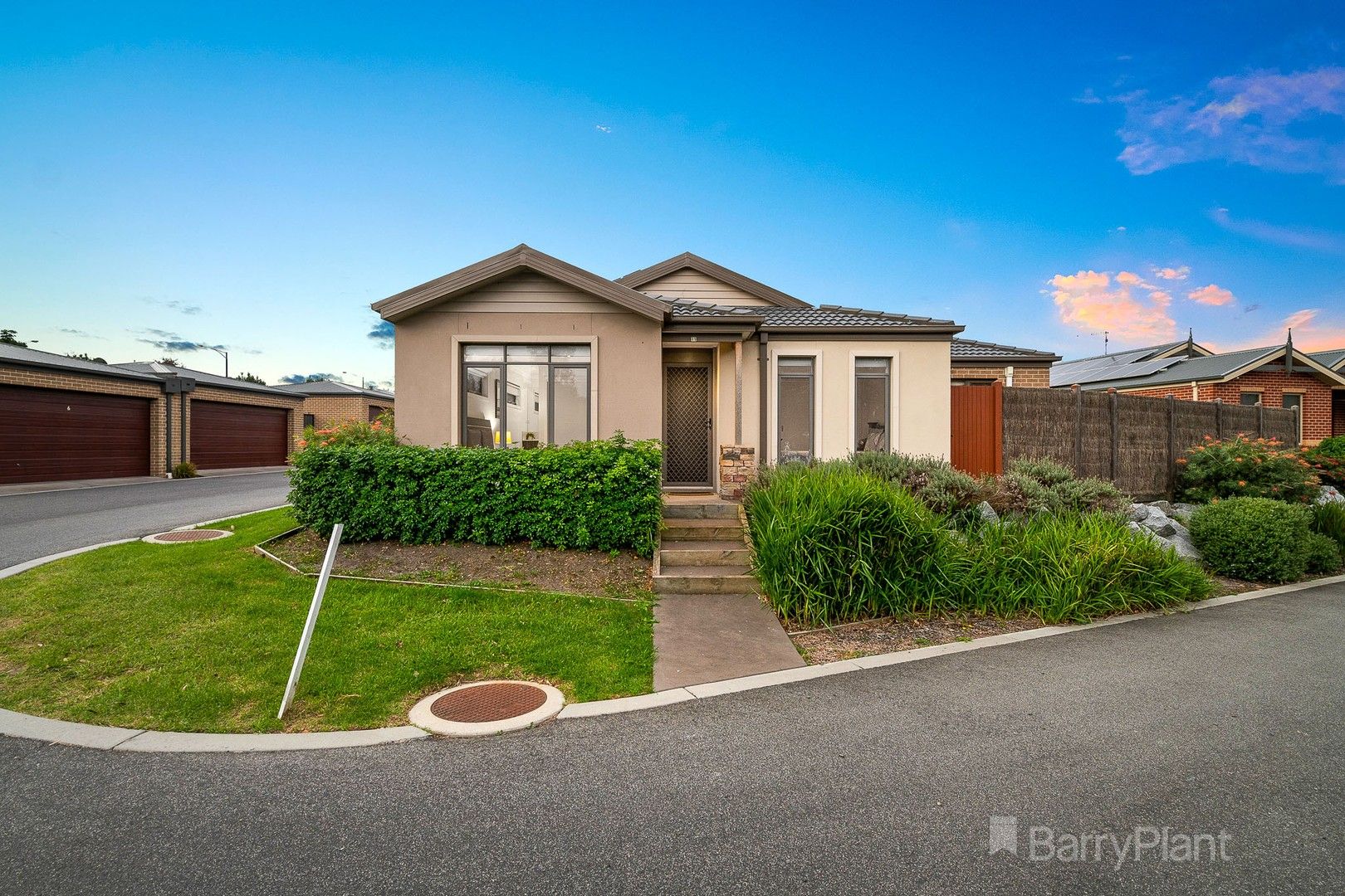 11 MacLeod Circuit, Pakenham VIC 3810, Image 0