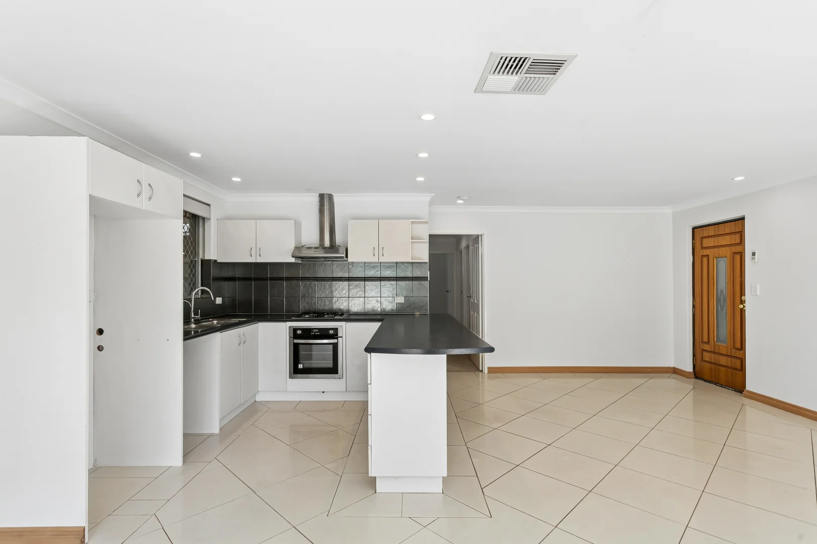 Additional image 9 of 52 Shillington Way, Thornlie WA 6108