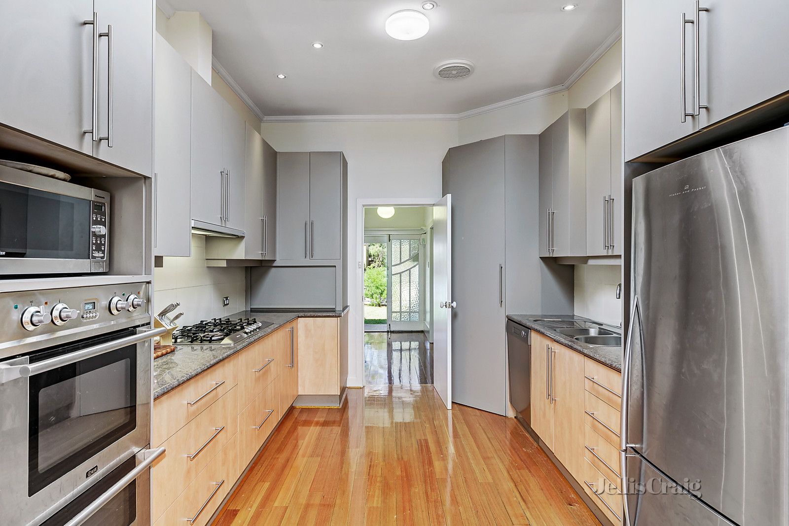 5 Gowar Avenue, Camberwell VIC 3124, Image 0