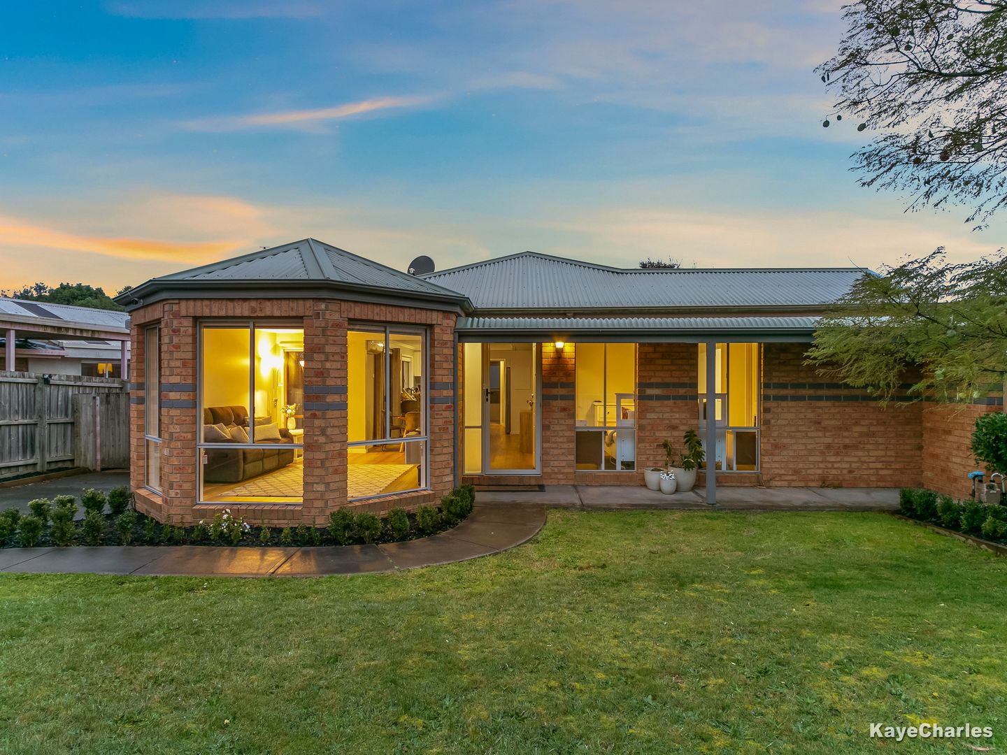 41 Coolabah Grove, Berwick VIC 3806