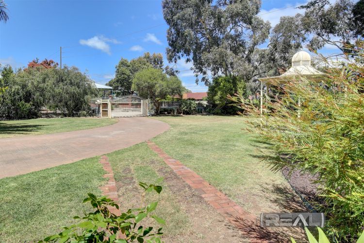 19 Hancock Road, Vista SA 5091, Image 2