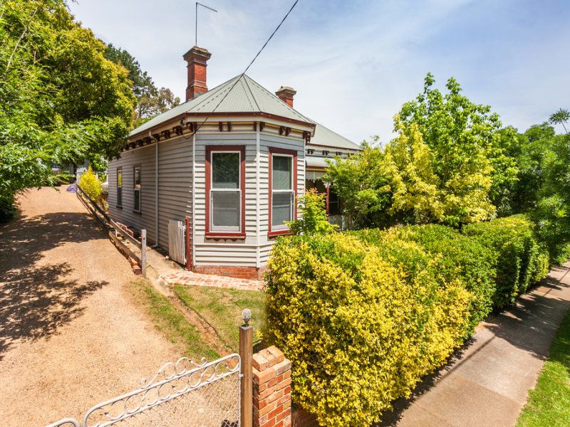 32 Hill Street, Daylesford VIC 3460, Image 1