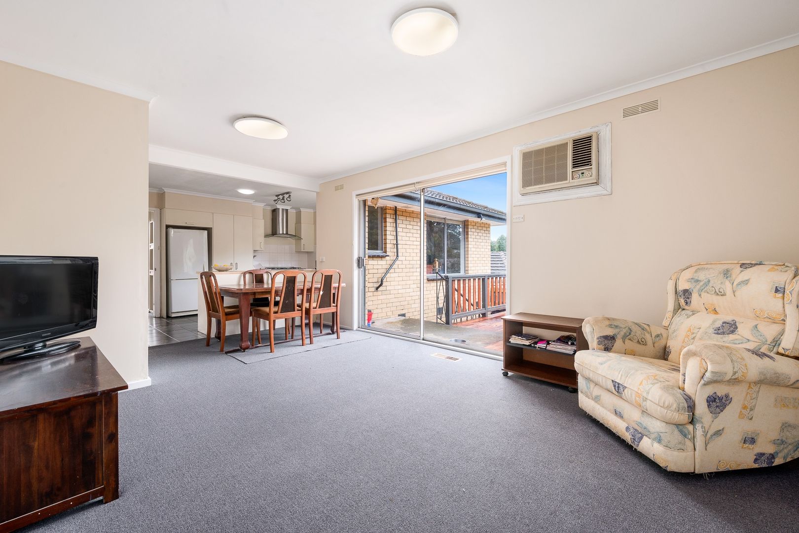 24 Moresby Street, Mitcham VIC 3132, Image 2