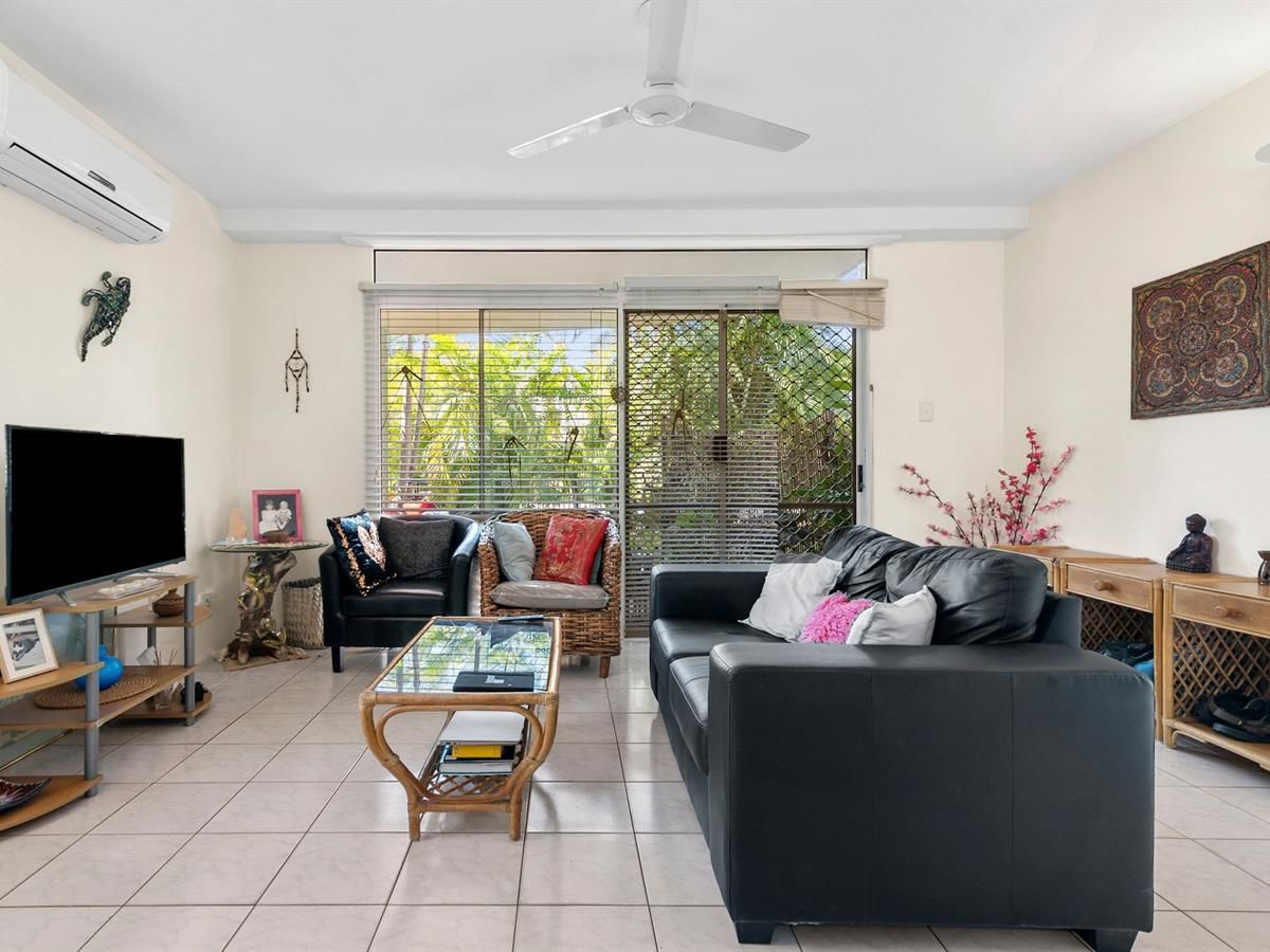 31/1-19 Poinciana Street, Holloways Beach QLD 4878, Image 2