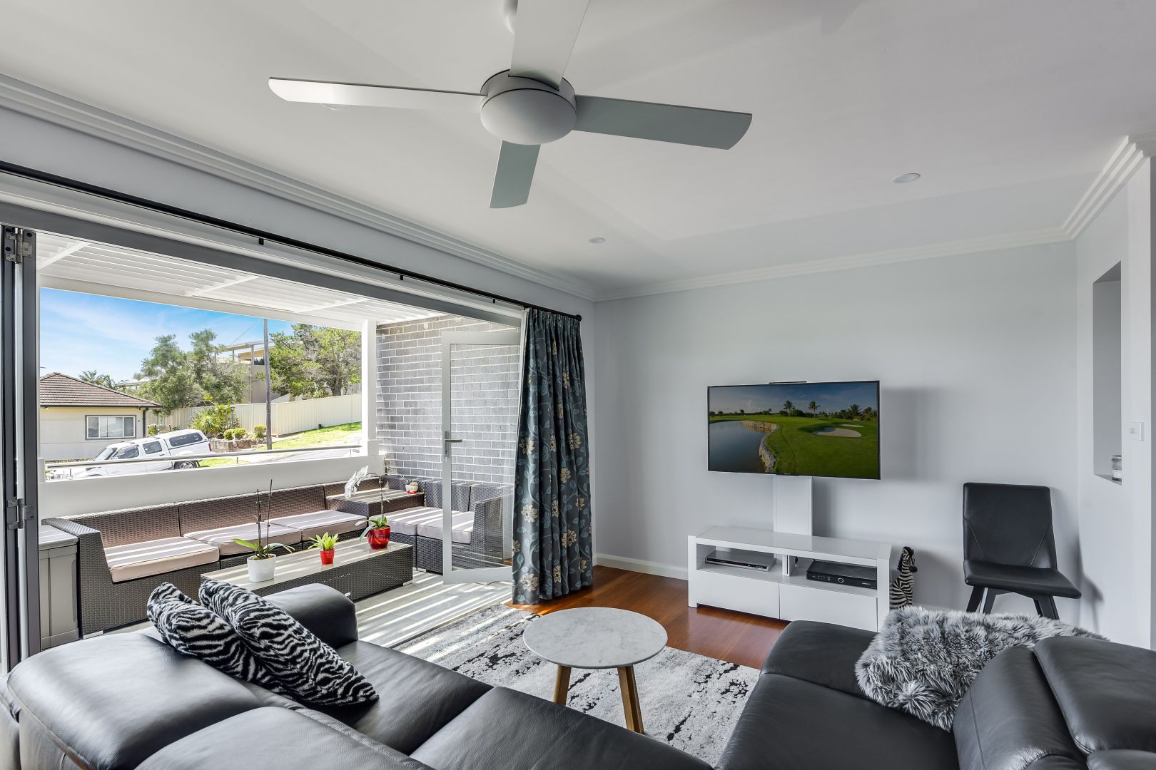 2/5 Tiarri Cres, Terrigal NSW 2260, Image 2