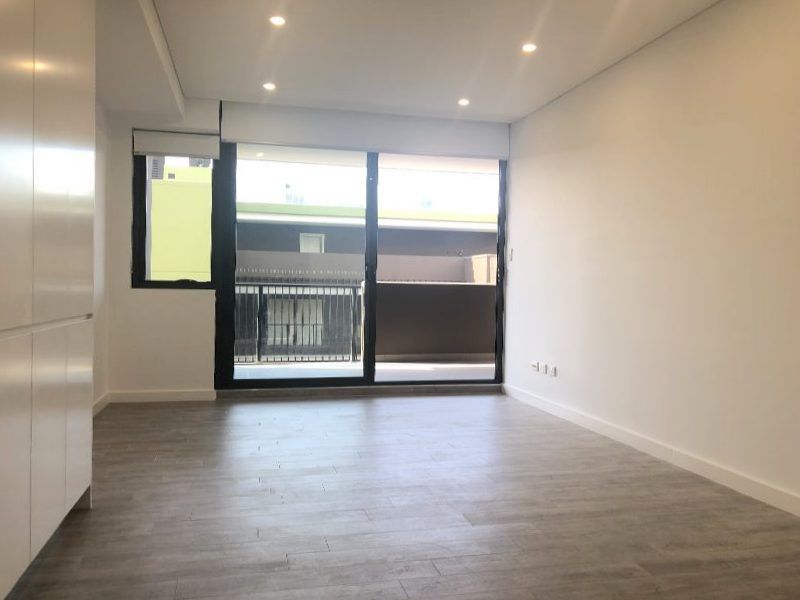 1 bedrooms Apartment / Unit / Flat in A406/40-42 Loftus Crescent HOMEBUSH NSW, 2140