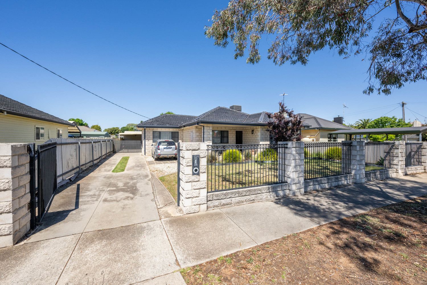 4 bedrooms House in 184 Hayes Street SHEPPARTON VIC, 3630