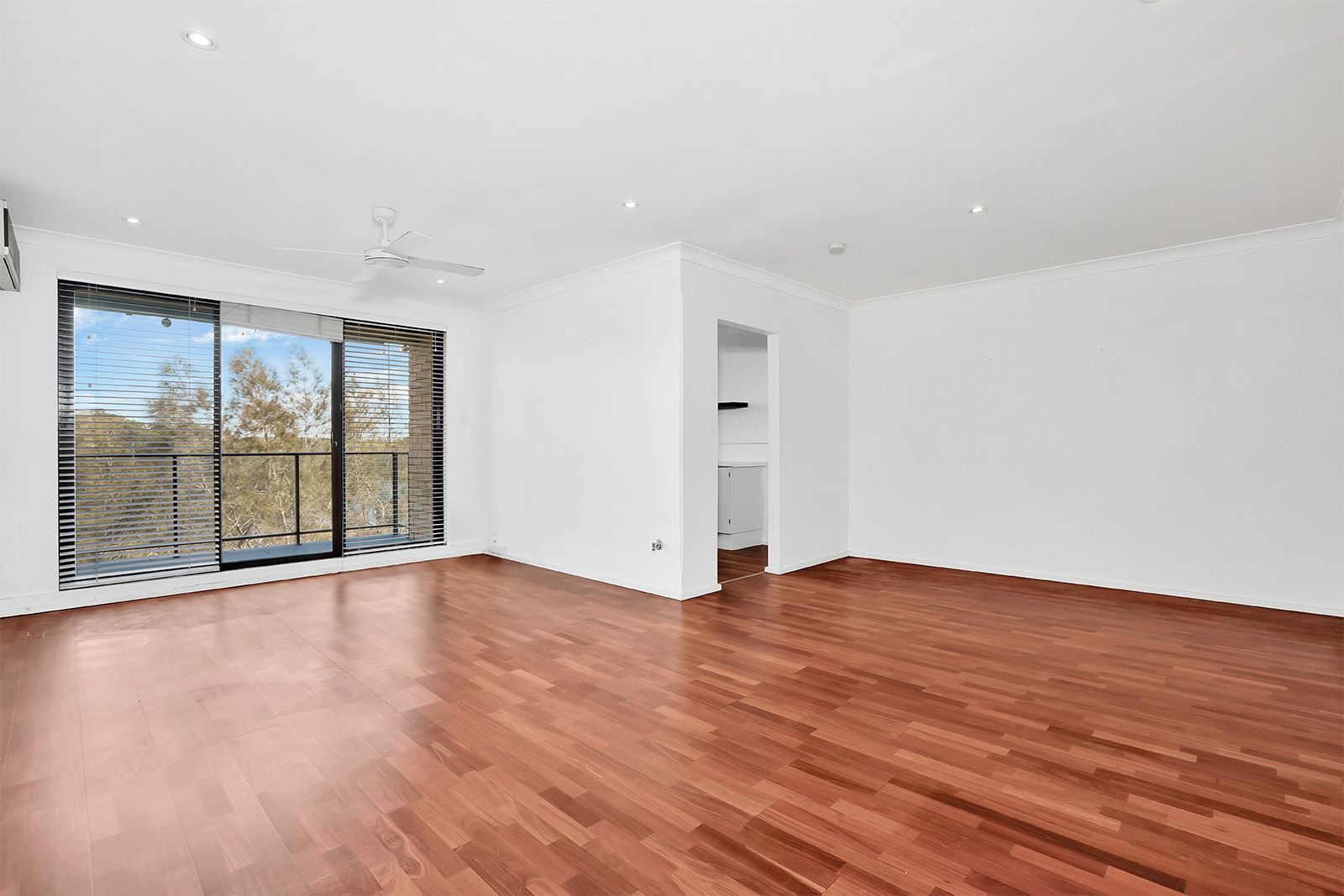 2 bedrooms Apartment / Unit / Flat in 14/315 Burns Bay Road LANE COVE NSW, 2066