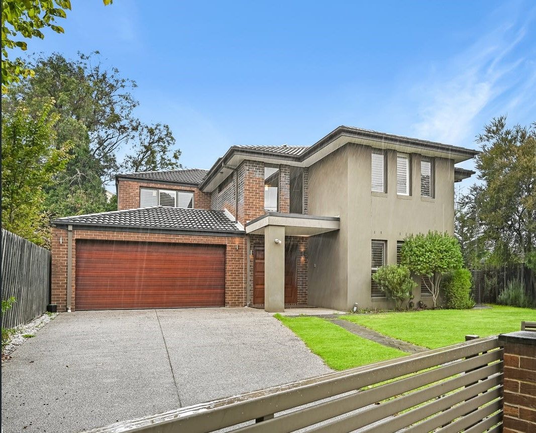5 bedrooms House in 22 Mavista Avenue GLEN WAVERLEY VIC, 3150