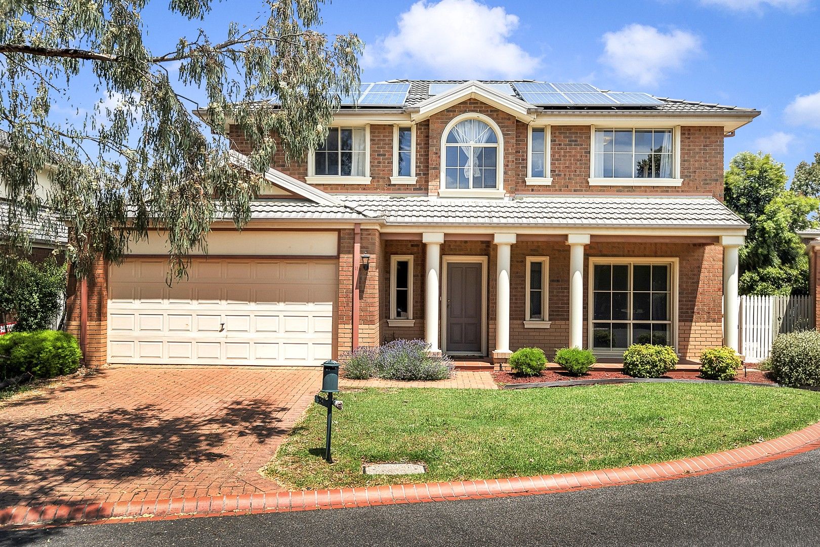 4 bedrooms House in 3 Cut Leaf Court BUNDOORA VIC, 3083