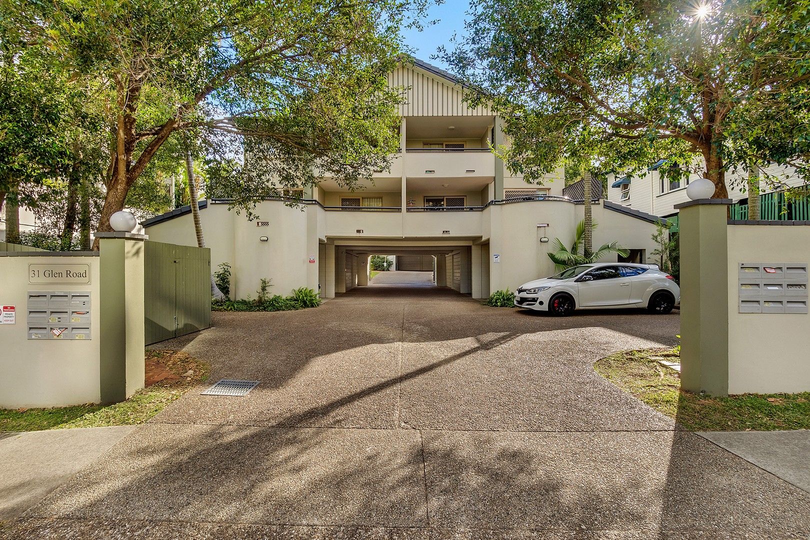 2 bedrooms Apartment / Unit / Flat in 14/31 Glen Road TOOWONG QLD, 4066