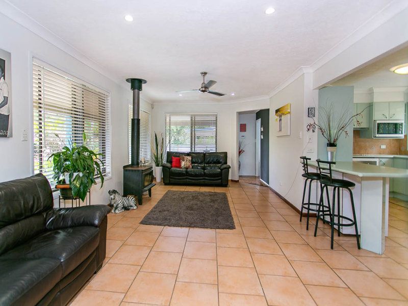 28 Quambone Street, Worongary QLD 4213, Image 2
