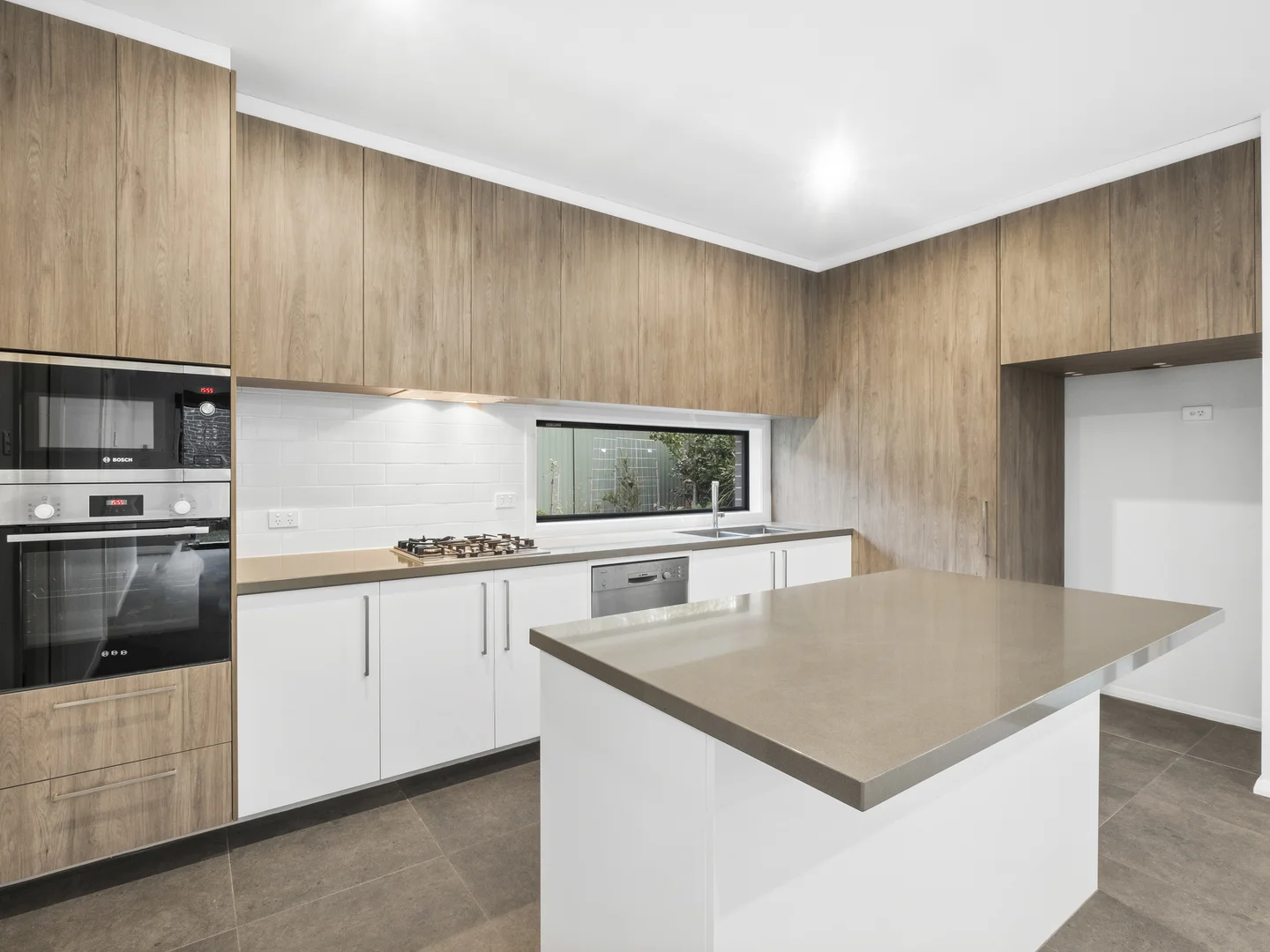 Additional image 6 of 4/2 Shumack Street, Weetangera ACT 2614