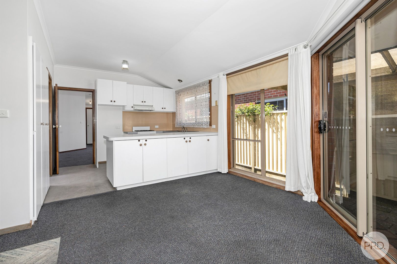 2/69 Gillies Street South, Alfredton VIC 3350 Townhouse For Rent Domain