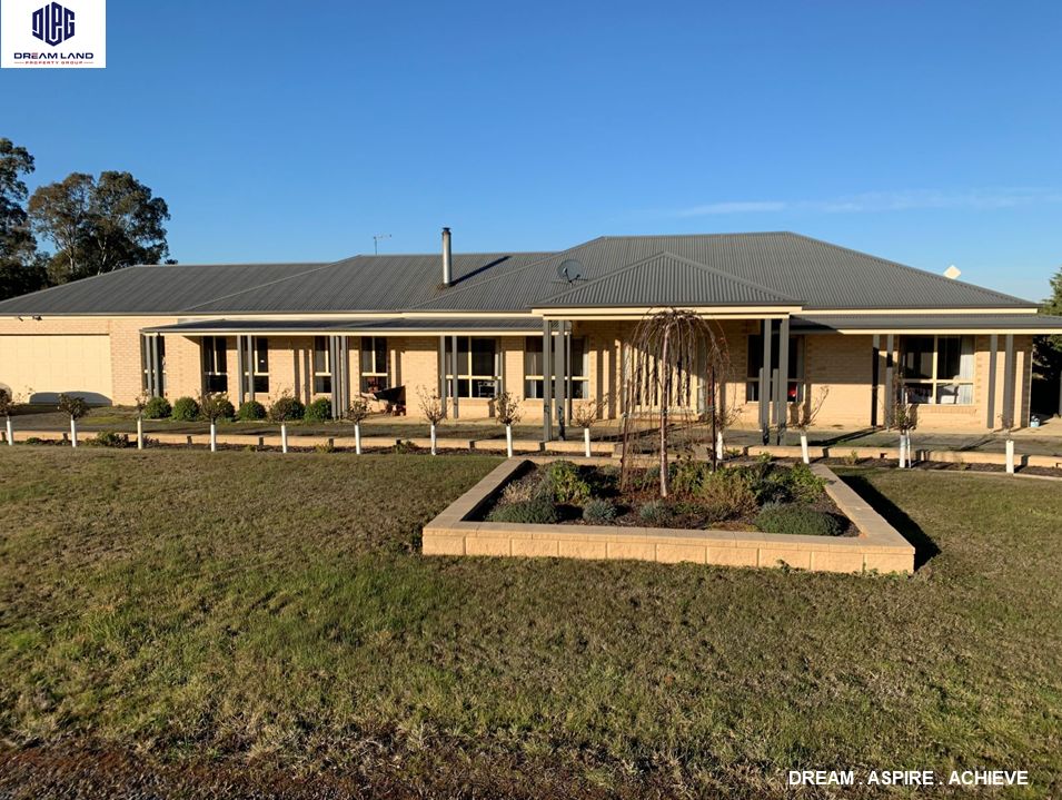 15 Fay Drive, Winter Valley VIC 3358