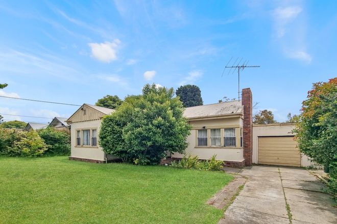 Picture of 132 Roslyn Road, BELMONT VIC 3216