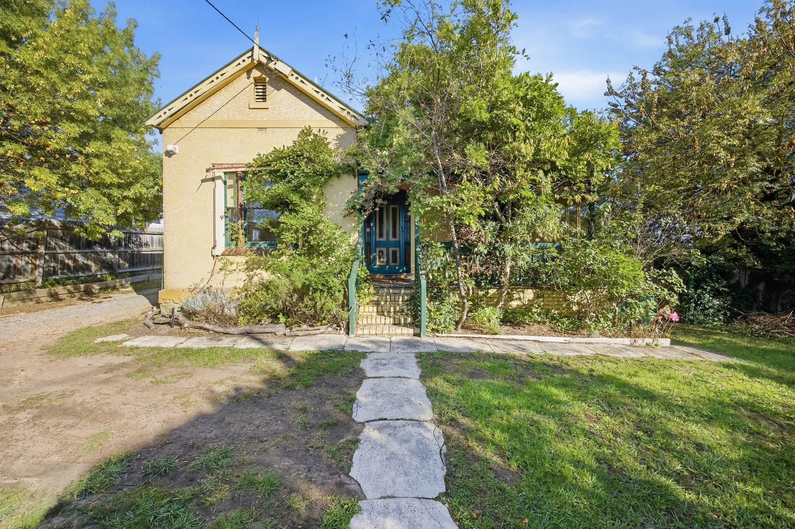 Primary image of 24 Albert Hill Road, Lilydale VIC 3140