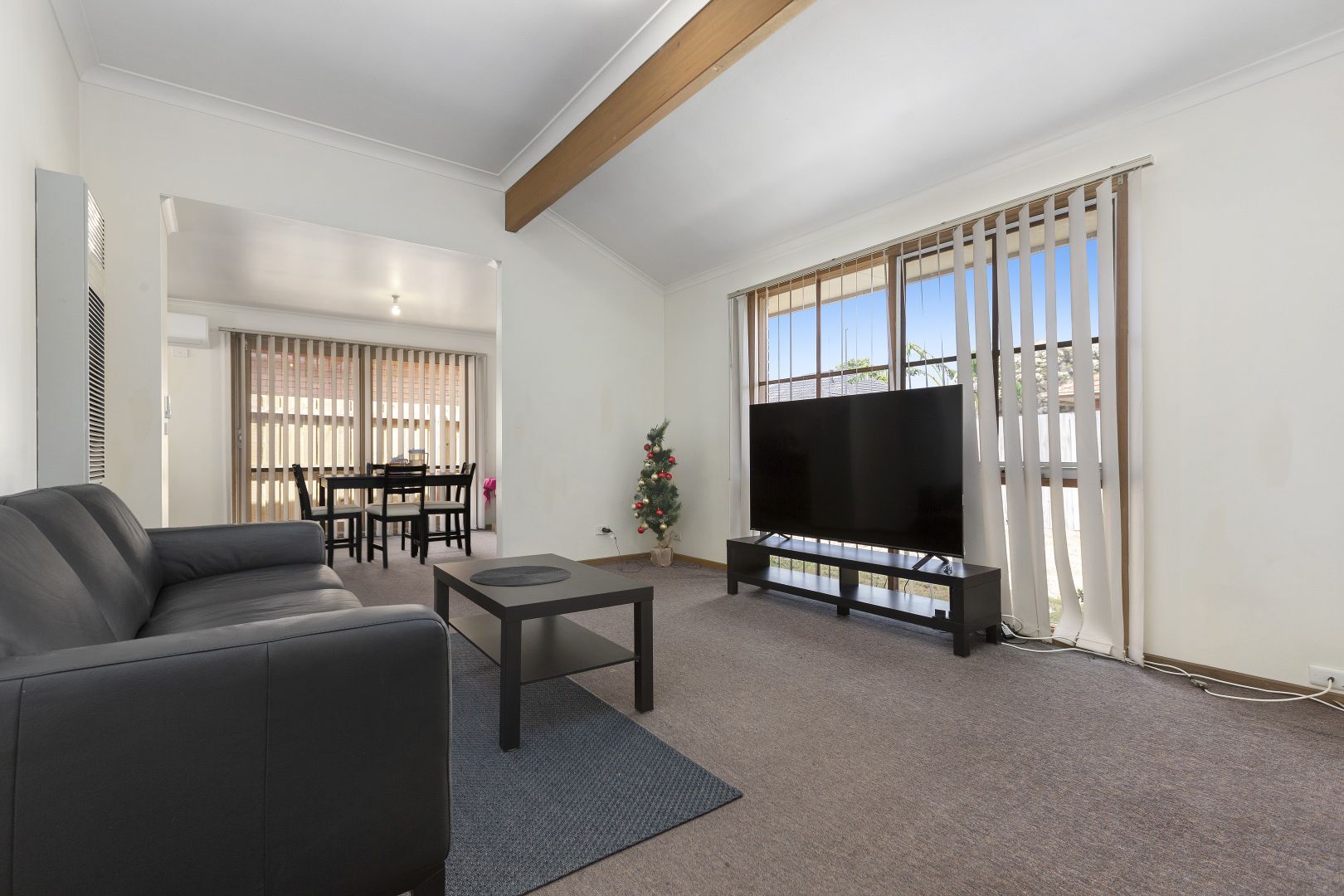 2/10 Spring Road, Springvale South VIC 3172, Image 2