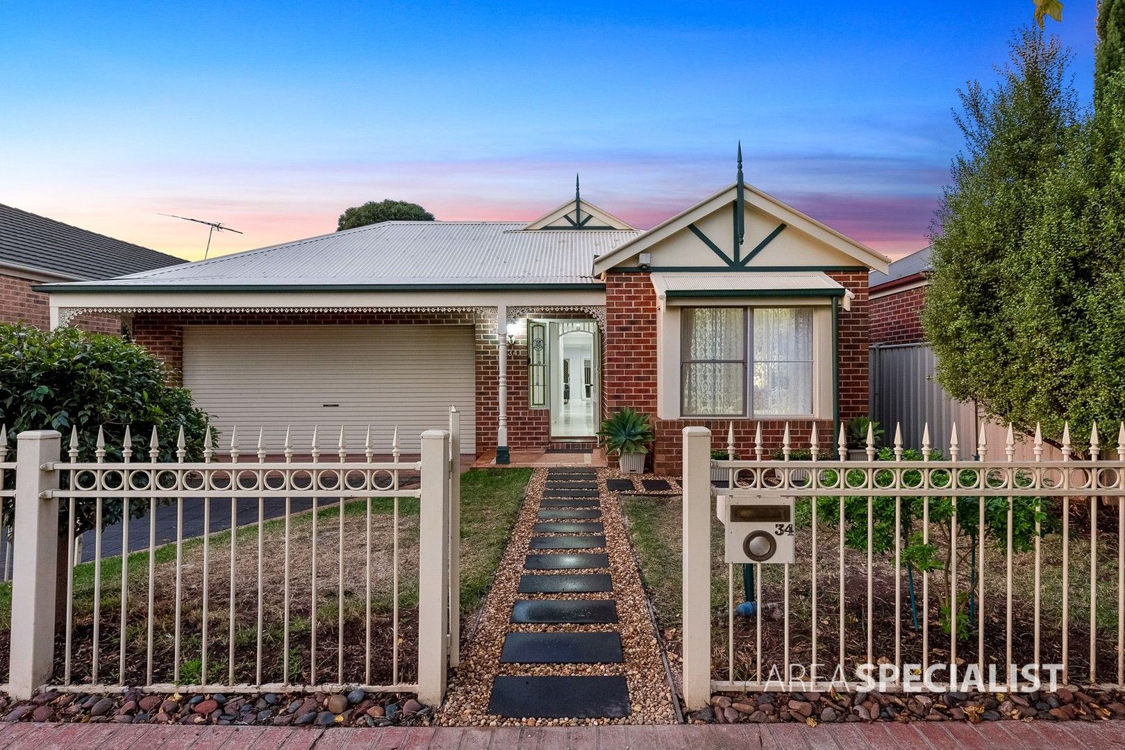 34 Ranmore Grove, Caroline Springs VIC 3023, Image 1