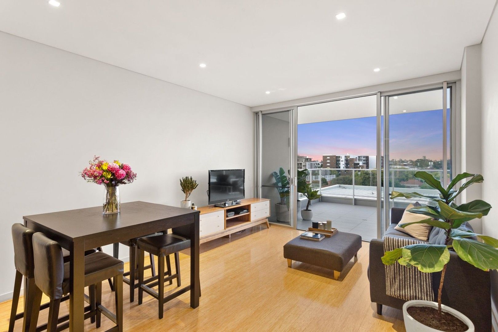 1 bedrooms Apartment / Unit / Flat in 1/54 Cheriton Street PERTH WA, 6000