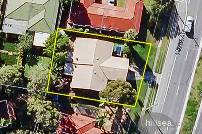 Picture of 1-2/198 Olsen Avenue, ARUNDEL QLD 4214