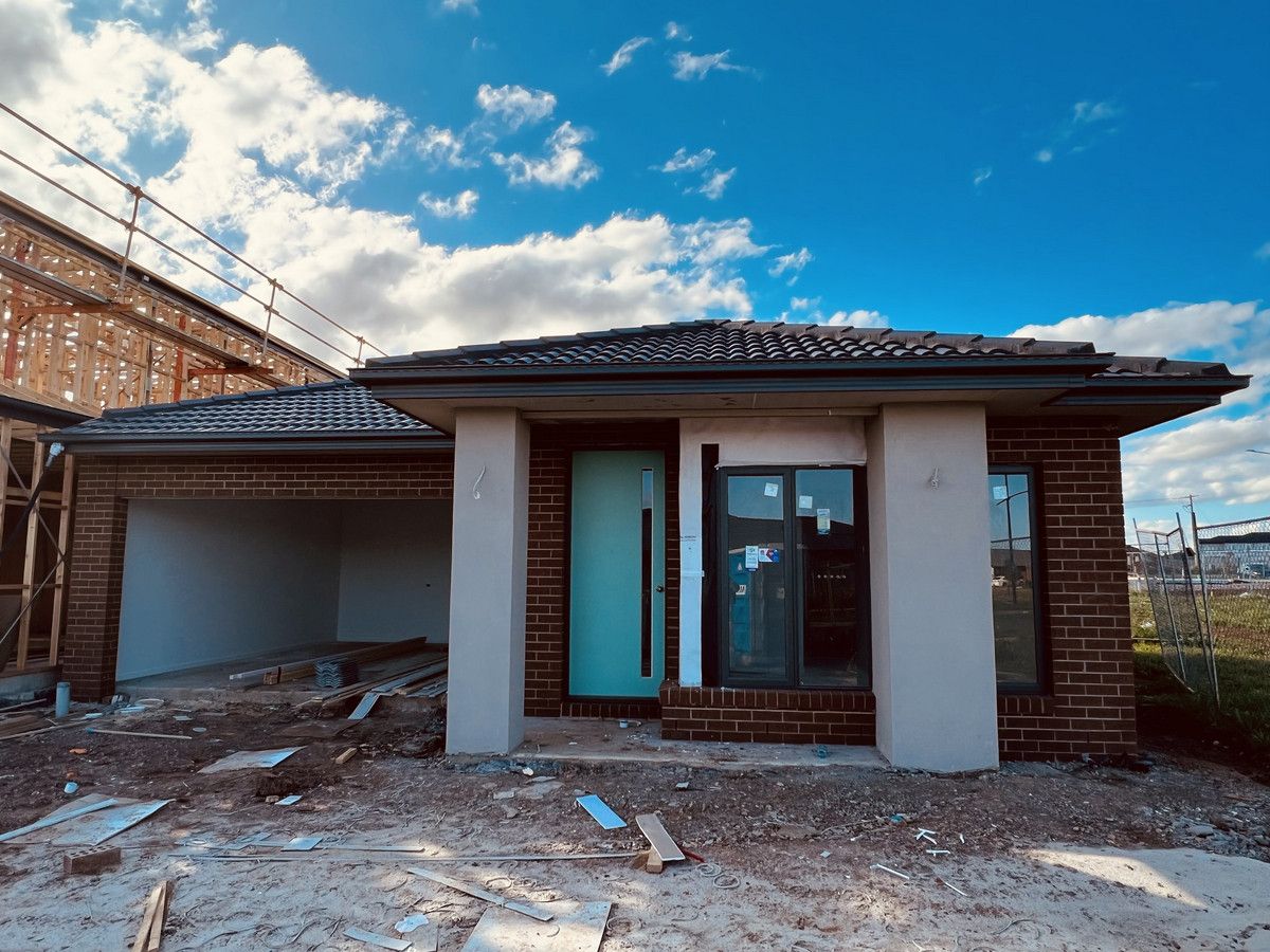 4 bedrooms House in 15 Purple Road FRASER RISE VIC, 3336