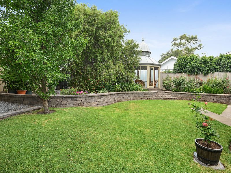 27 Giles Road, Willunga SA 5172, Image 2