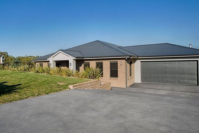 Picture of 50 Hillcrest Avenue, LITHGOW NSW 2790
