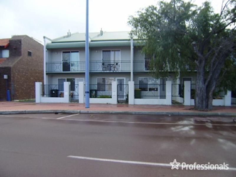 3 bedrooms Townhouse in 2/52 Kent Street ROCKINGHAM WA, 6168