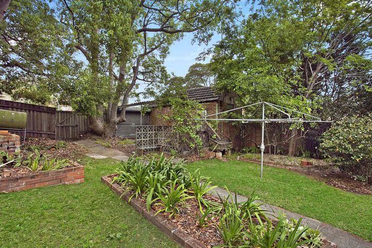 15 Milner Crescent, WOLLSTONECRAFT NSW 2065, Image 2