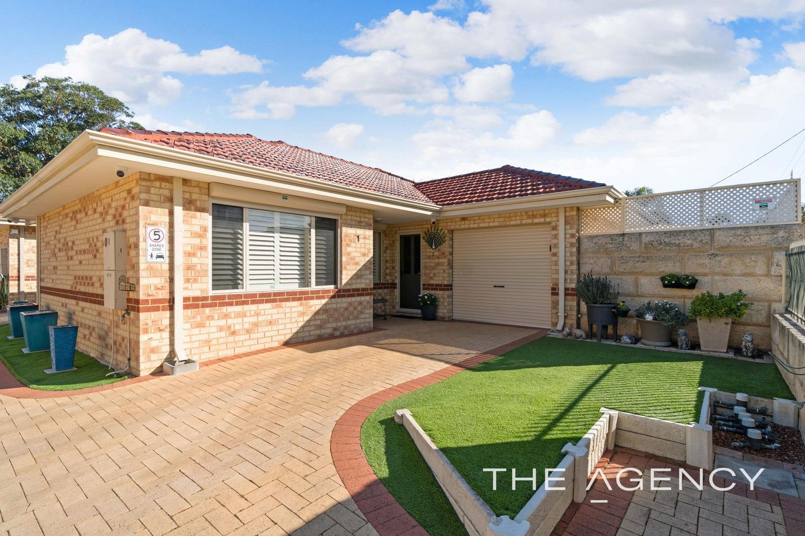 3 bedrooms Villa in 1/664 Beach Road HAMERSLEY WA, 6022