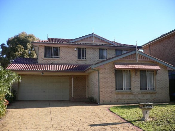 8 Troopers Mews, Holsworthy NSW 2173