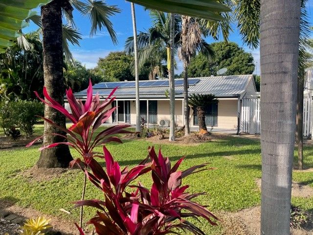 3 bedrooms House in 8 Acheron Drive BALGAL BEACH QLD, 4816