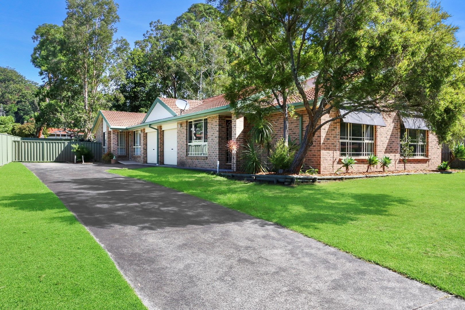 1 & 2/51 Coolawin Circle, Narara NSW 2250, Image 0