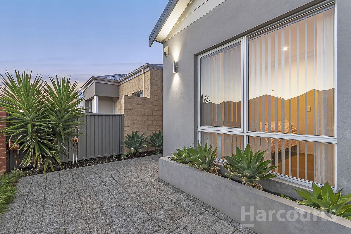 23 Roulettes Parade, Clarkson WA 6030, Image 1