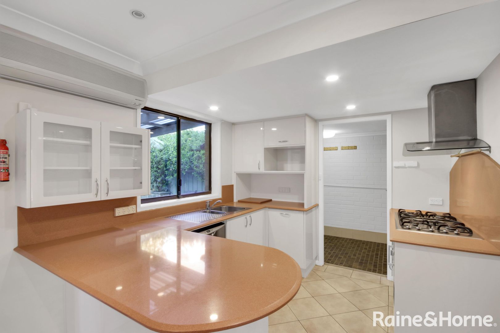 20 Lisa Close, Bateau Bay NSW 2261, Image 2