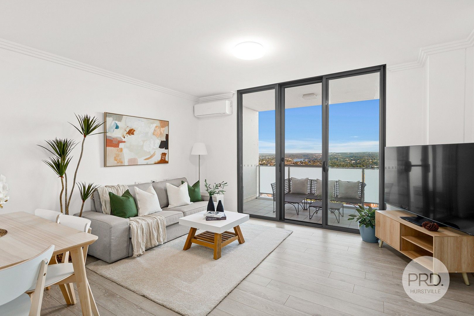 2 bedrooms Apartment / Unit / Flat in 60/32 Woniora Road HURSTVILLE NSW, 2220