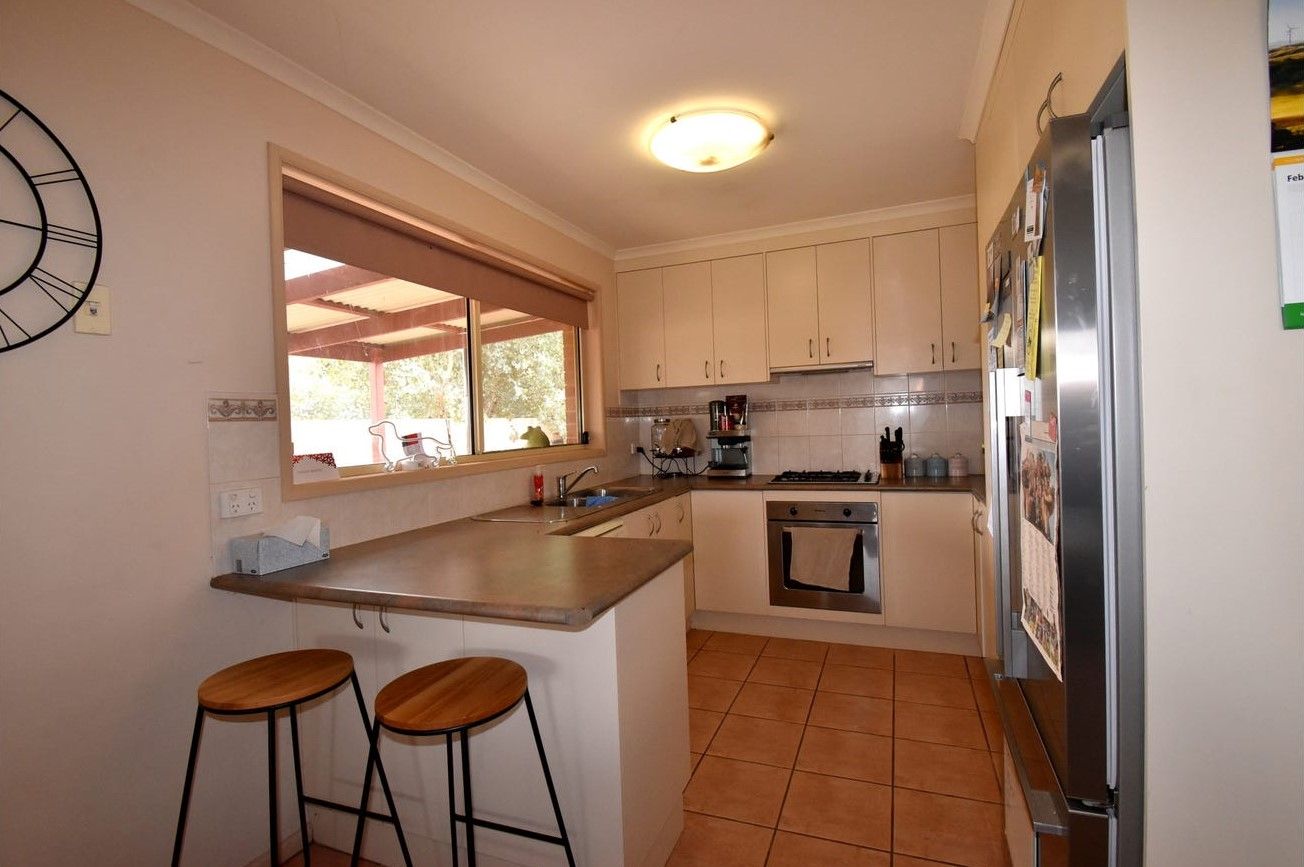 28 Almurta Court, Springdale Heights NSW 2641, Image 1