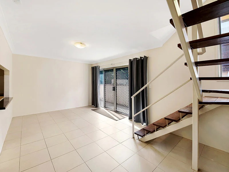 Additional image 13 of 2/18 Central Street, Labrador QLD 4215