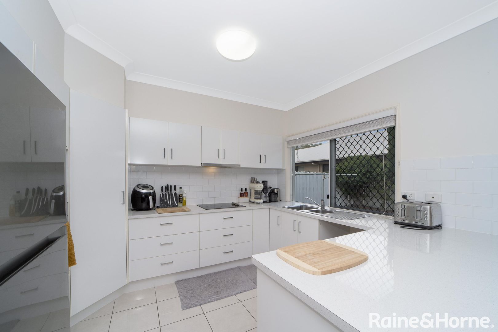 1 Strathburn Court, Mount Louisa QLD 4814, Image 2