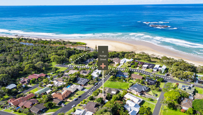 Picture of 6 Nunga Street, SAFETY BEACH NSW 2456