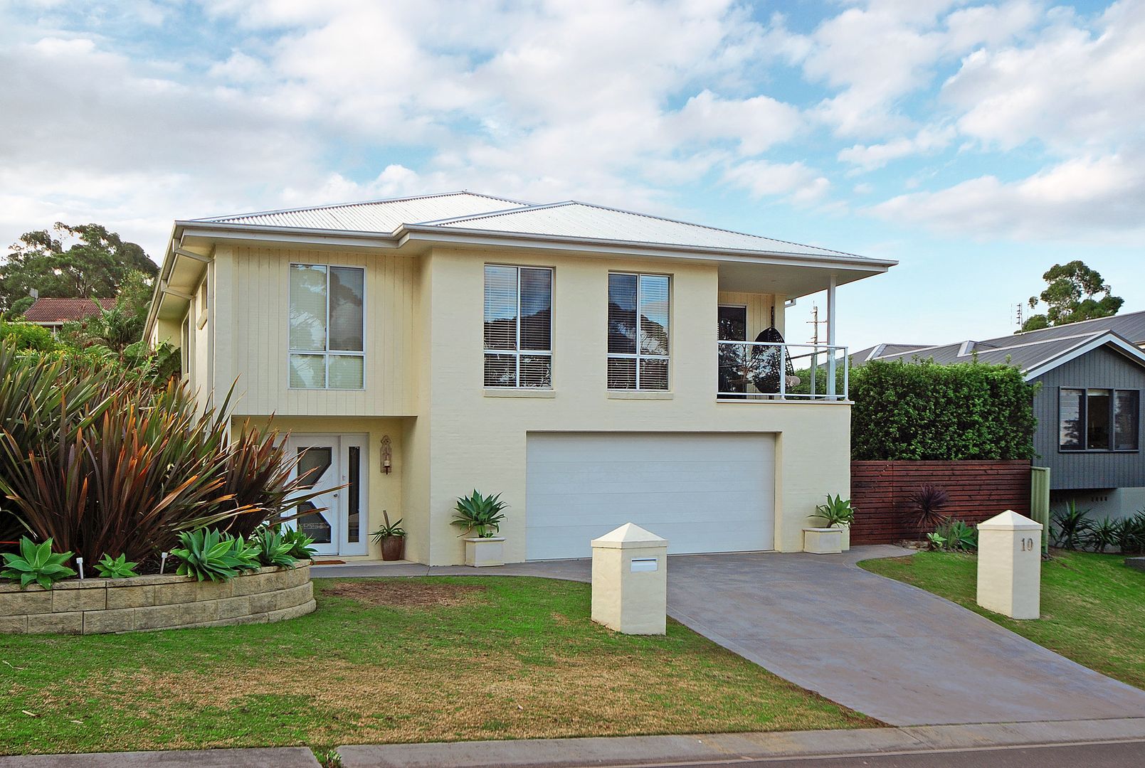 10 Yarrawonga Drive, Mollymook Beach Property History & Address Research Domain